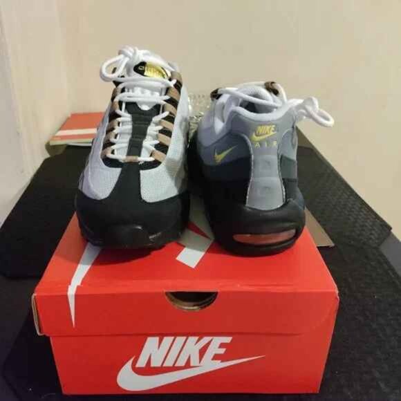 NIKE AIR MAX 95 OG   [ N.W.B.] - Picture 5 of 7